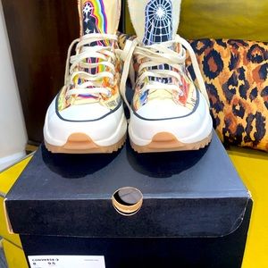 Converse Run Star Hike